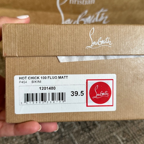 Hot chick 100 Louboutin - Picture 5 of 6